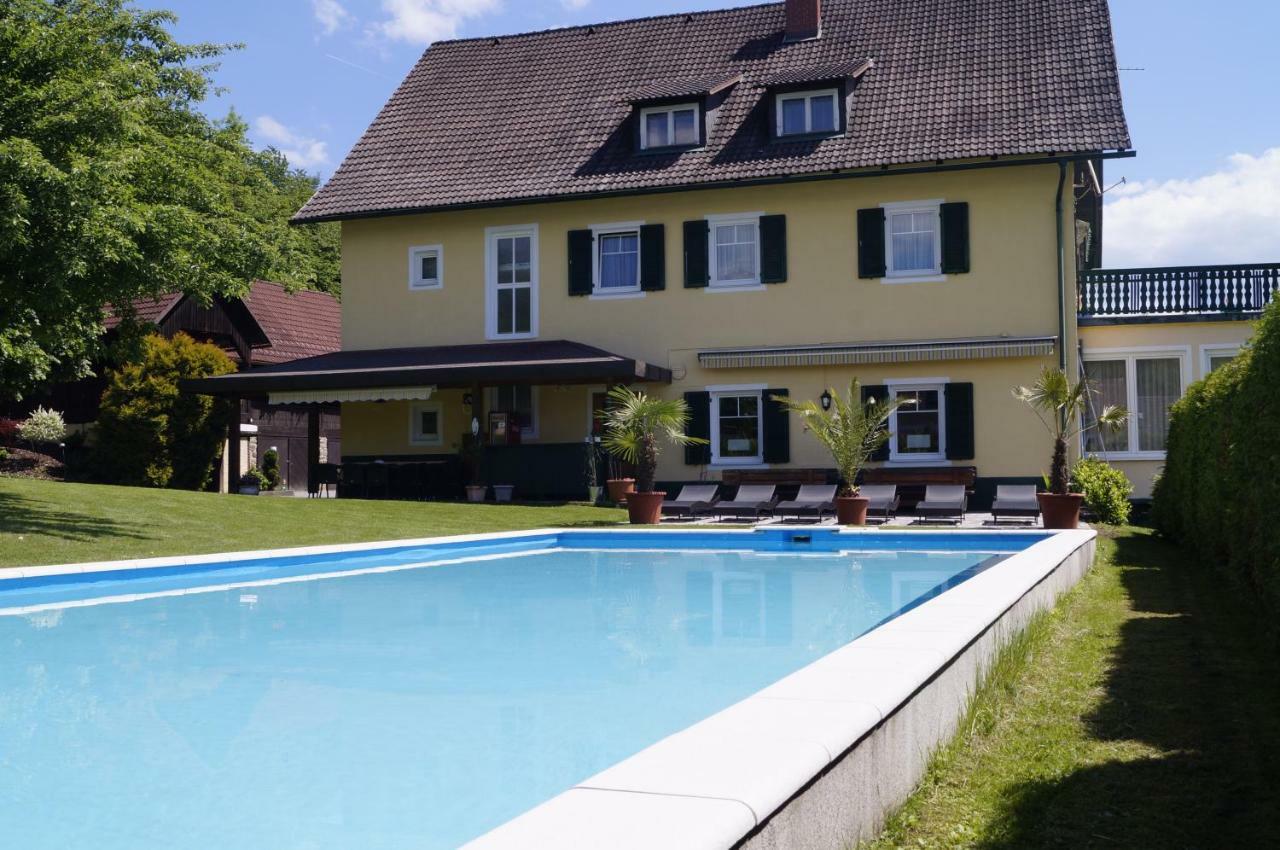 Pension Dobernig - Contactless Check In/Stay Klagenfurt am Woerthersee Exterior photo